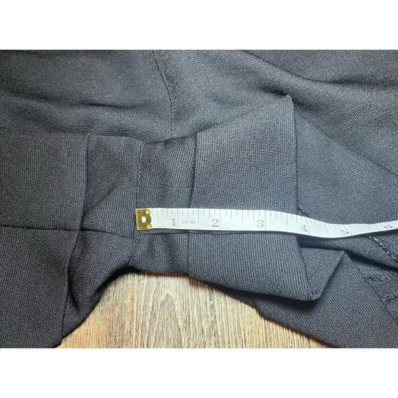 Aritzia Wilfred Labyrinth Short Cuffed Pleated Shorts Black Size 2 - Picture 8 of 8